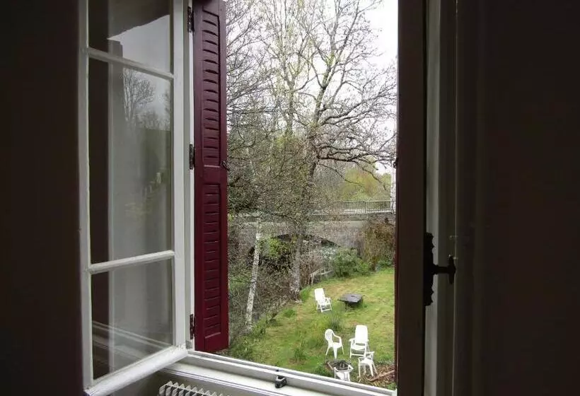 ベッドアンドブレックファースト Le Pont Du Roy