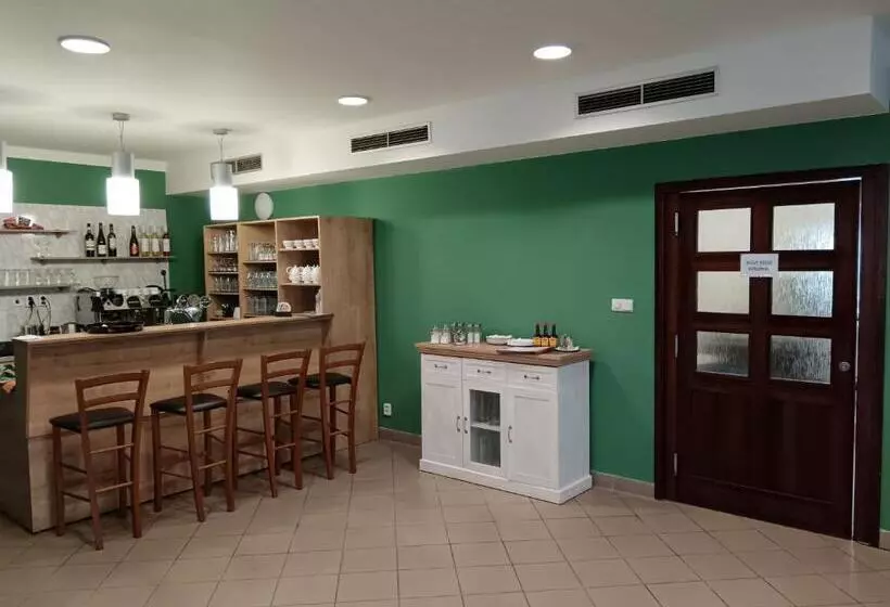 Hotelli Centrum Pro Vzdělávání A Kulturu