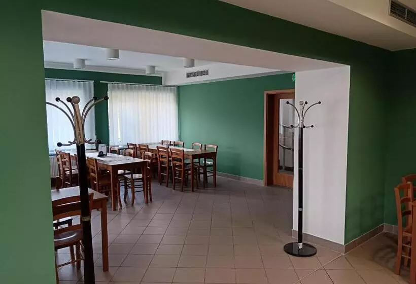 Hotelli Centrum Pro Vzdělávání A Kulturu