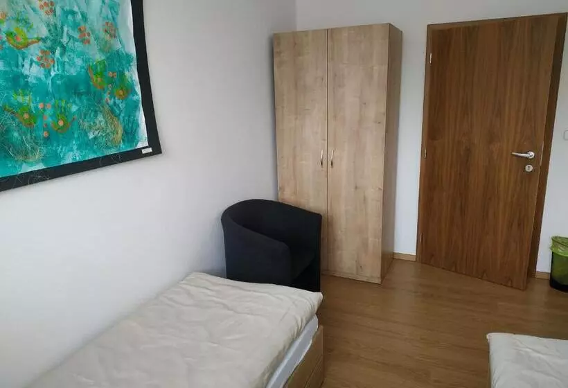 Hotelli Centrum Pro Vzdělávání A Kulturu