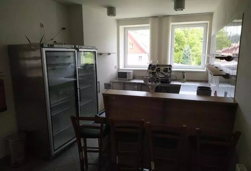 Hotelli Centrum Pro Vzdělávání A Kulturu