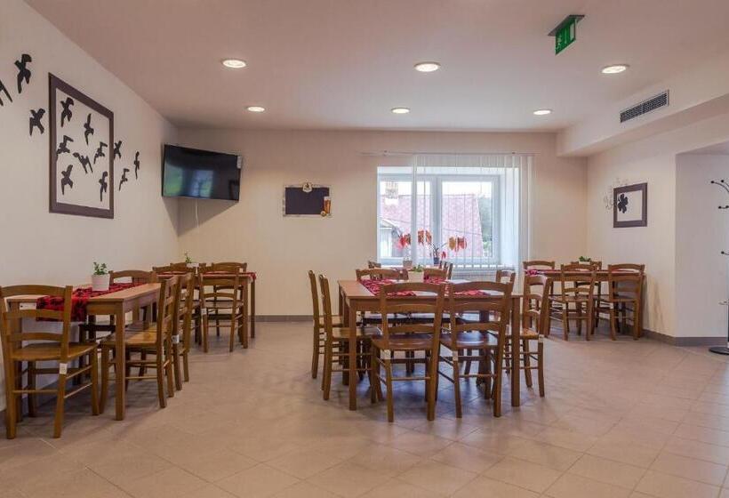 ホテル Centrum Pro Vzdělávání A Kulturu