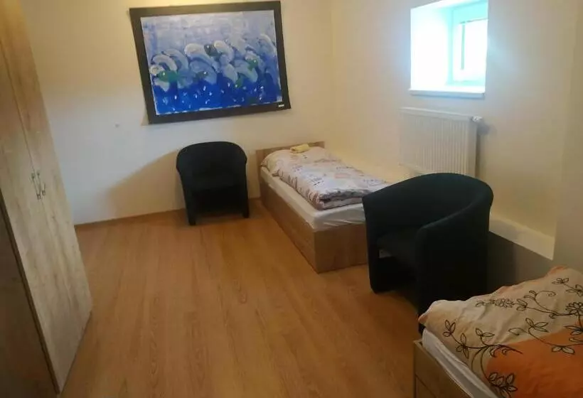 Hotelli Centrum Pro Vzdělávání A Kulturu