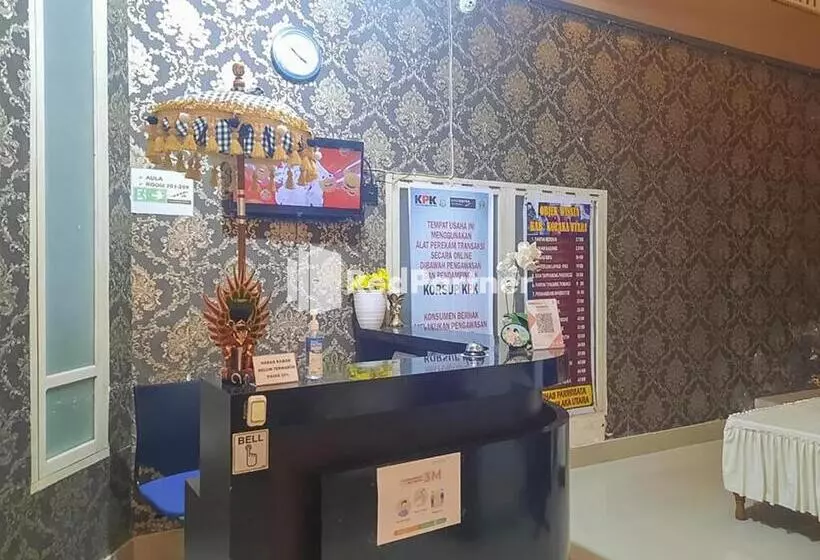 ホテル Puri Yasmin Potowanua Lasusua Mitra Reddoorz