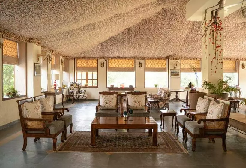 ホテル Sariska Safari Lodge