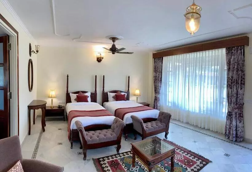 ホテル Sariska Safari Lodge