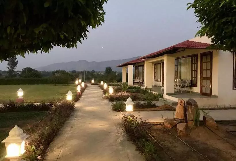 ホテル Sariska Safari Lodge