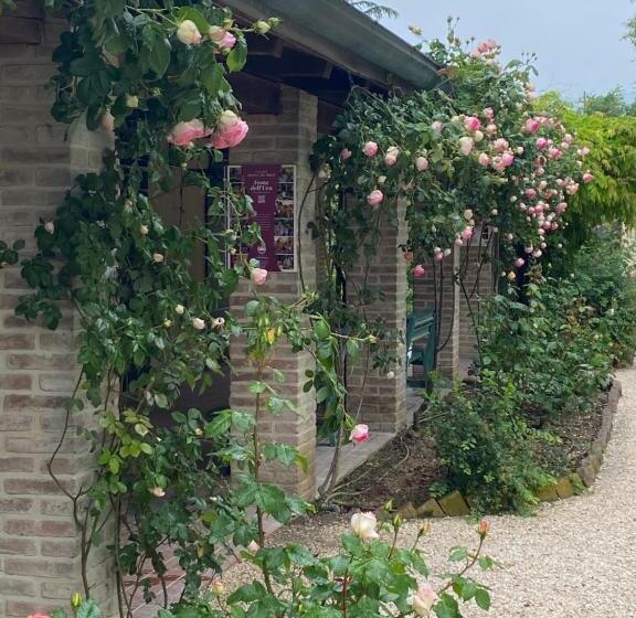 ホテル Torre Del Barbagianni   Castello Di Gropparello