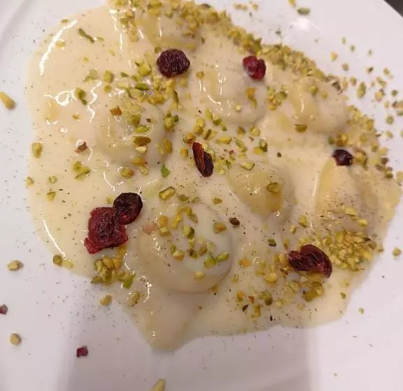 ホテル Torre Del Barbagianni   Castello Di Gropparello