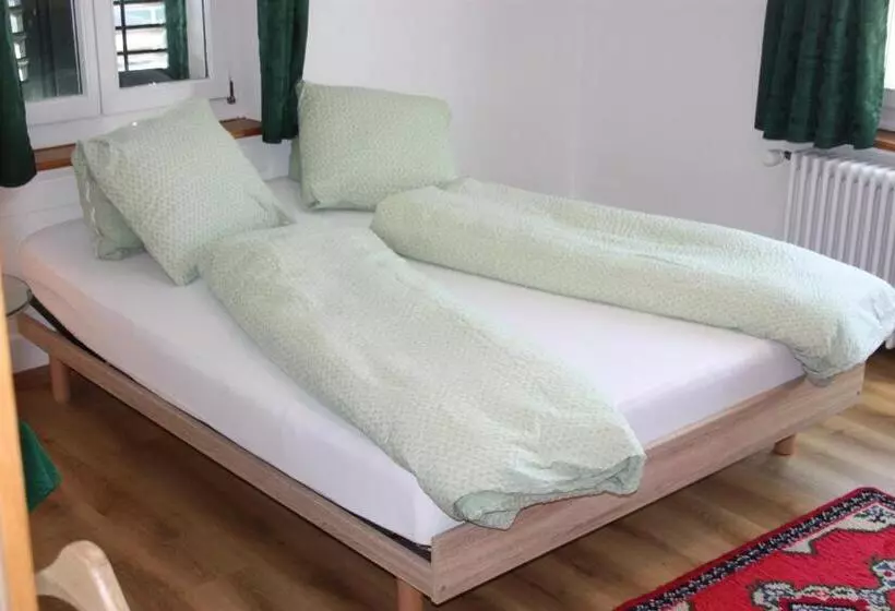 ユースホステル B&b Stirnimann