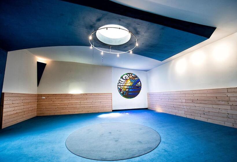 호스텔 Karlingerhaus