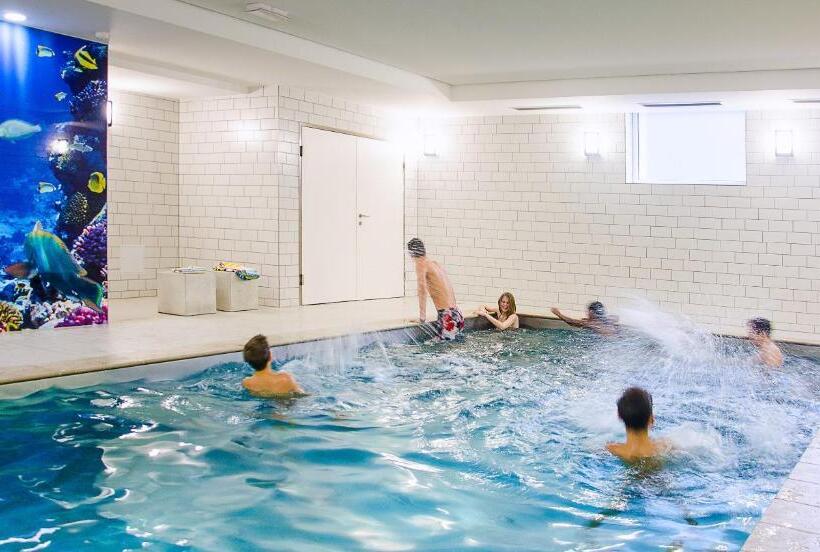 호스텔 Karlingerhaus