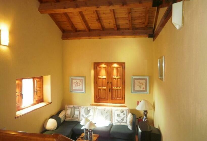 호스텔 Posada De Serrada