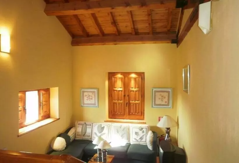 Retkeilymaja Posada De Serrada