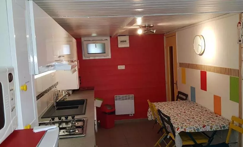 Aamiaismajoitus (B&B) Chambre D Hôtes Le Gachignard