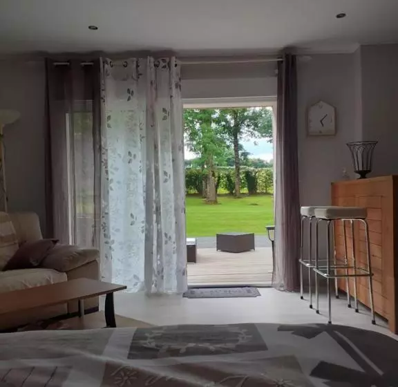 Aamiaismajoitus (B&B) Chambres Et Table D Hôtes Les Trois Marquets