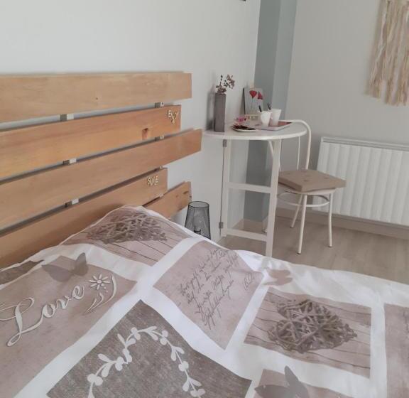 Nocleg ze śniadaniem Chambres Et Table D Hôtes Les Trois Marquets