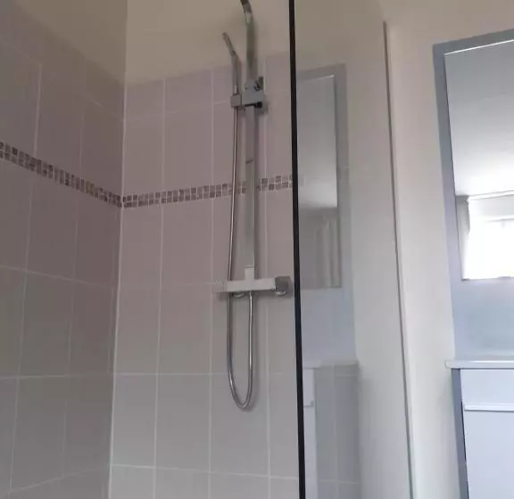 Aamiaismajoitus (B&B) Chambres Et Table D Hôtes Les Trois Marquets