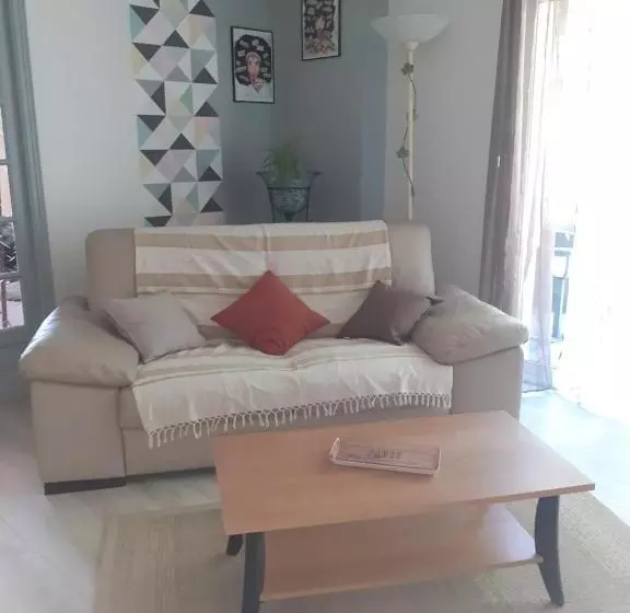 Aamiaismajoitus (B&B) Chambres Et Table D Hôtes Les Trois Marquets