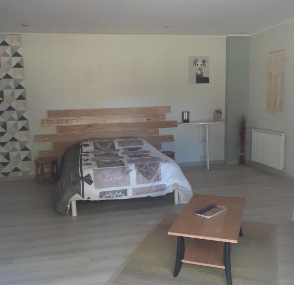 Nocleg ze śniadaniem Chambres Et Table D Hôtes Les Trois Marquets