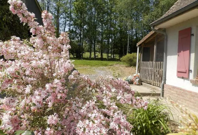 Aamiaismajoitus (B&B) Chambres Et Table D Hôtes Les Trois Marquets