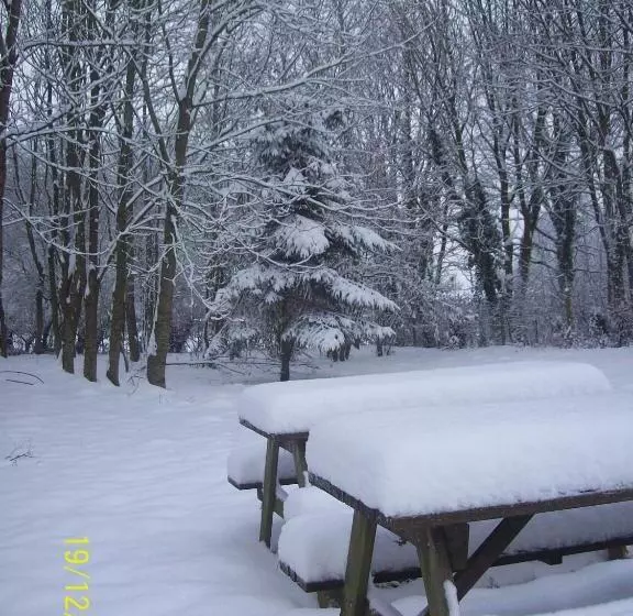 Aamiaismajoitus (B&B) Chambres Et Table D Hôtes Les Trois Marquets
