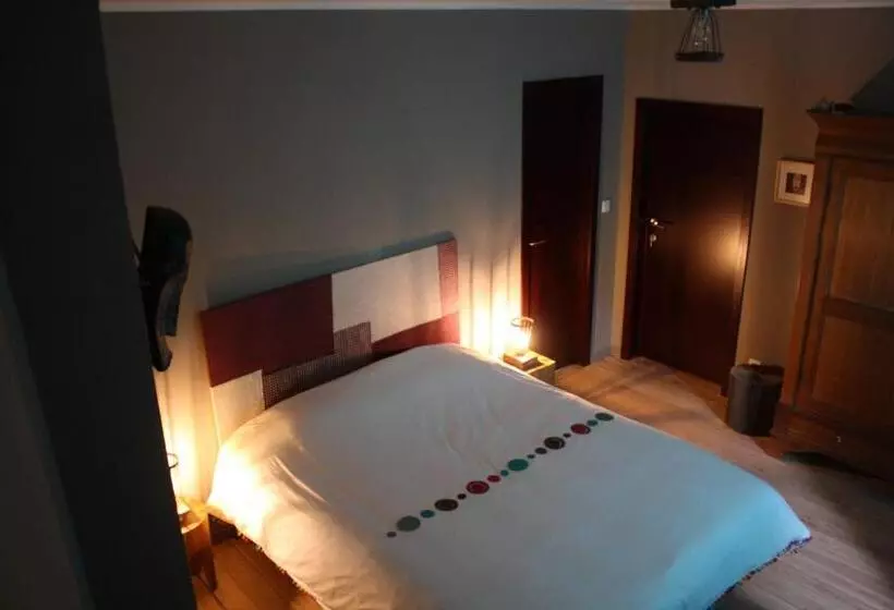 Aamiaismajoitus (B&B) La Lune En Bulles