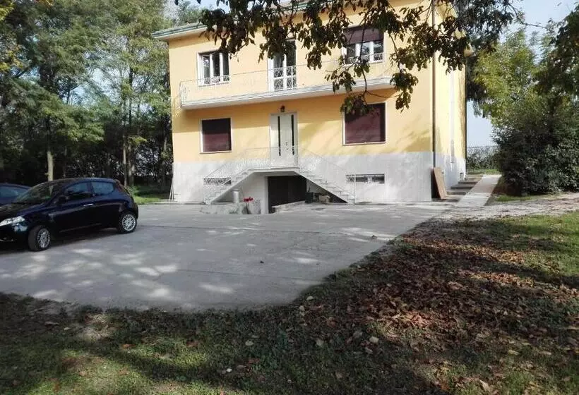 Aamiaismajoitus (B&B) Noemi & Julienne