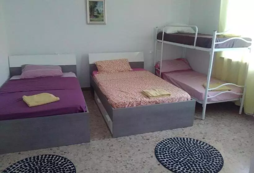 Aamiaismajoitus (B&B) Noemi & Julienne