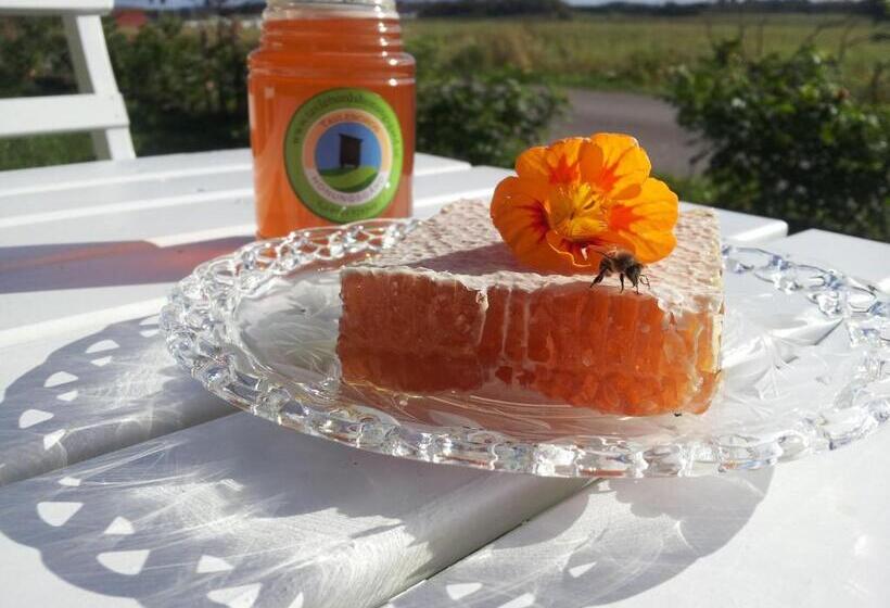 住宿加早餐  Tavlebords Honungsgård