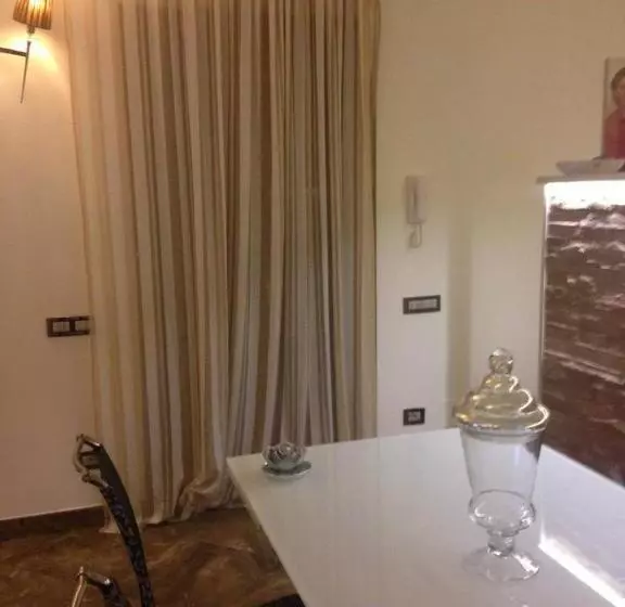 Aamiaismajoitus (B&B) Tonini House