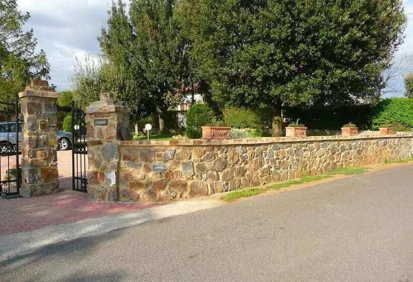 Aamiaismajoitus (B&B) Tonini House