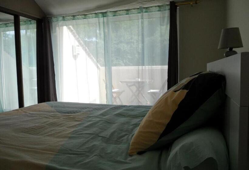 مبيت وإفطار Villa Dikaria