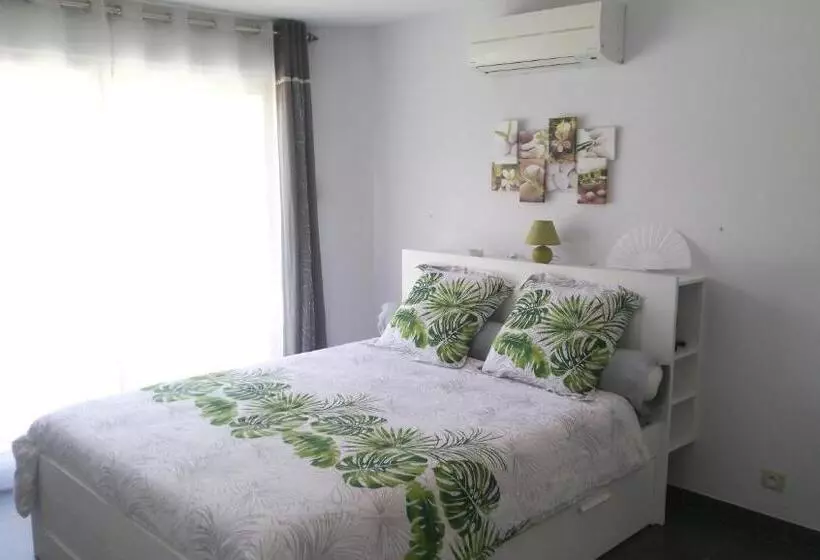 Aamiaismajoitus (B&B) Villa Dikaria