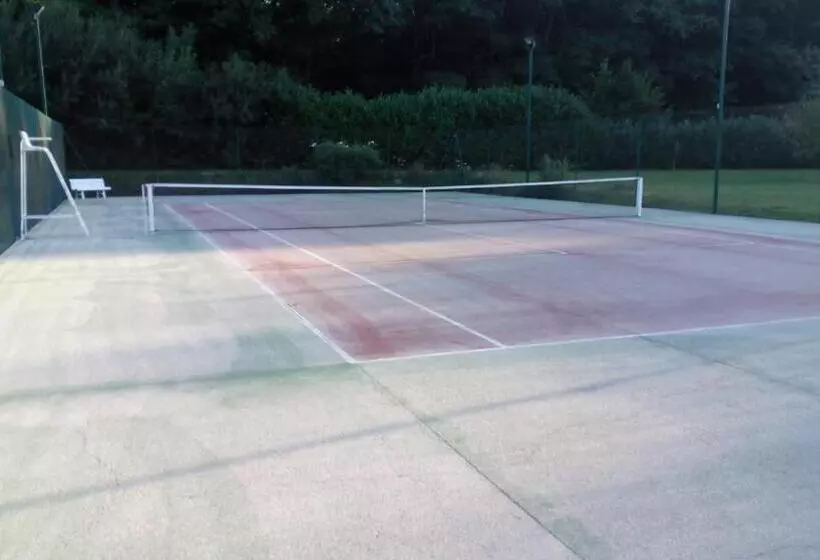 Aamiaismajoitus (B&B) Villa Dikaria