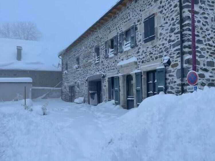 فندق Auberge Du Cezallier