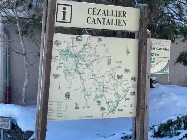 ホテル Auberge Du Cezallier