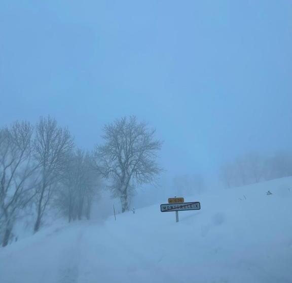 فندق Auberge Du Cezallier