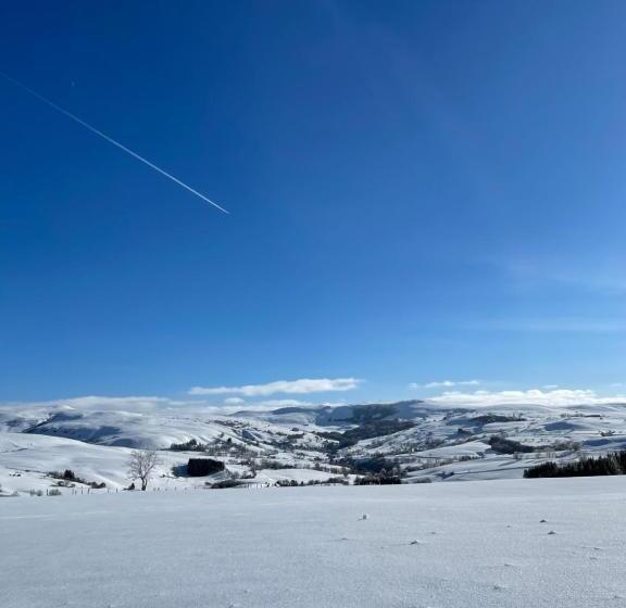 فندق Auberge Du Cezallier