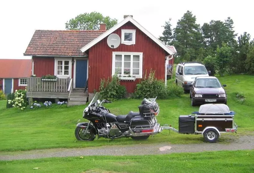 ホテル Backgårdens Turism & Kultur