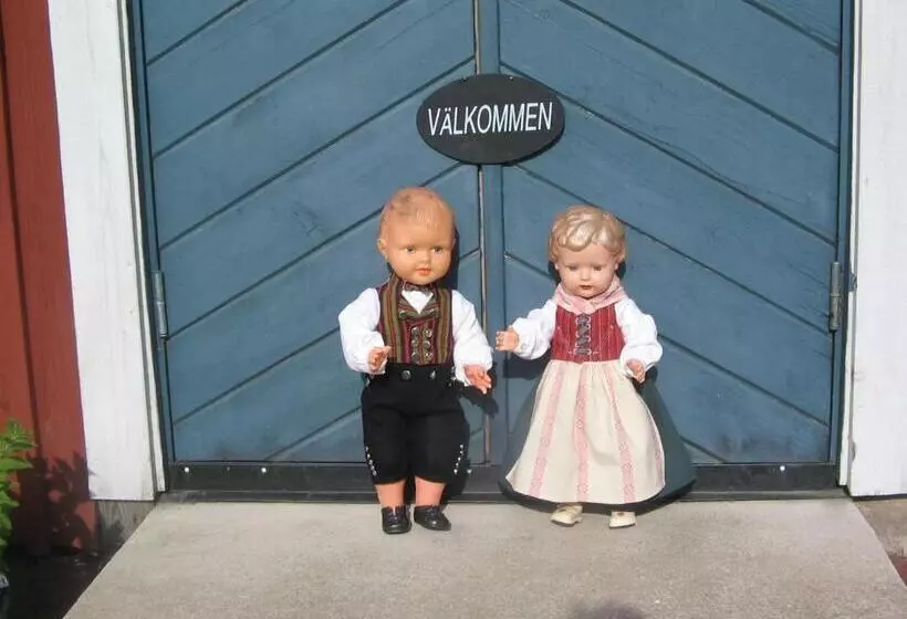 ホテル Backgårdens Turism & Kultur