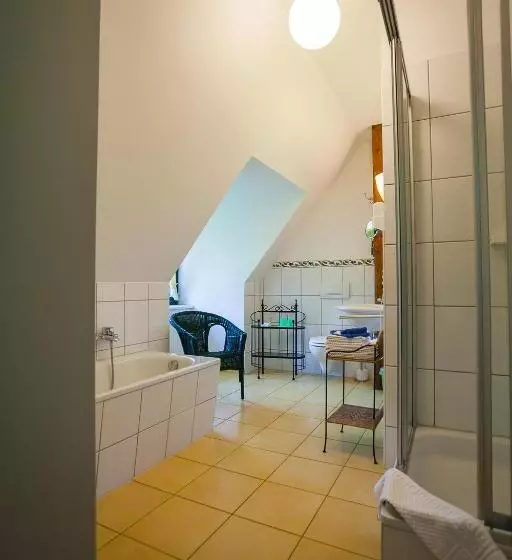 Hotelli Das Gutshaus Solzow Mecklenburgische Seenplatte Müritz