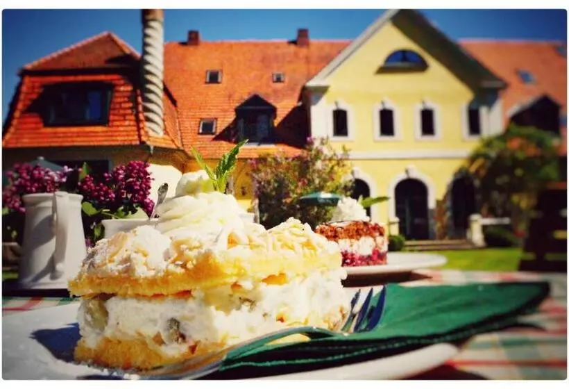 Hotelli Das Gutshaus Solzow Mecklenburgische Seenplatte Müritz