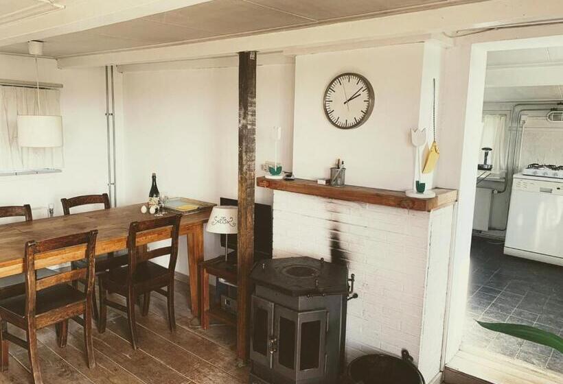 ホテル Farmhouse Near Beach