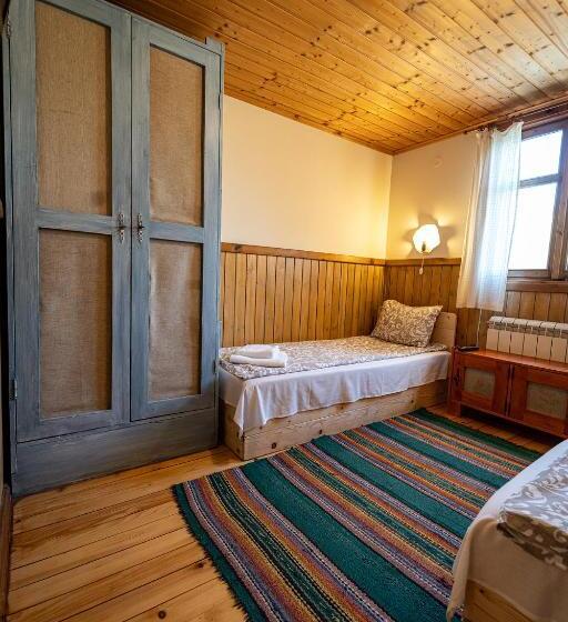 بنسيون Kandaphery Guest Houses