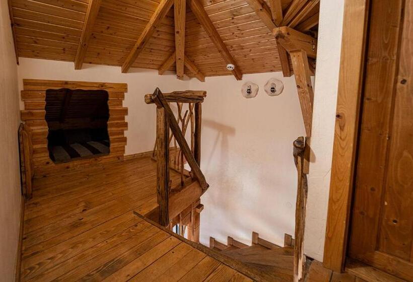 بنسيون Kandaphery Guest Houses