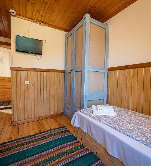 ペンション Kandaphery Guest Houses