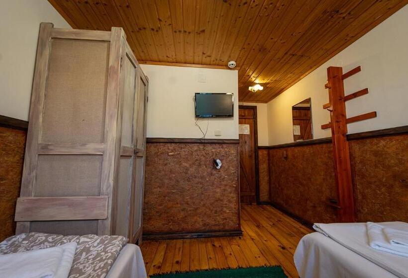 بنسيون Kandaphery Guest Houses