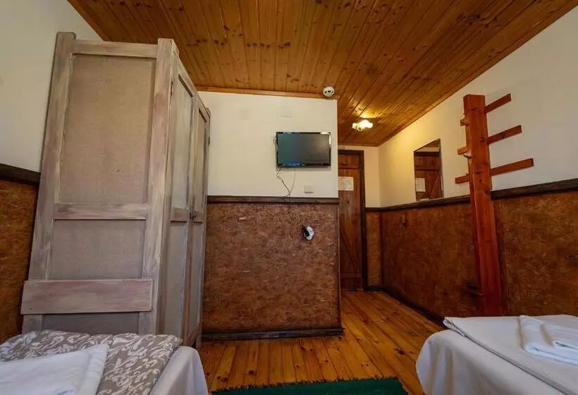 ペンション Kandaphery Guest Houses