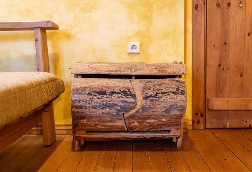 بنسيون Kandaphery Guest Houses